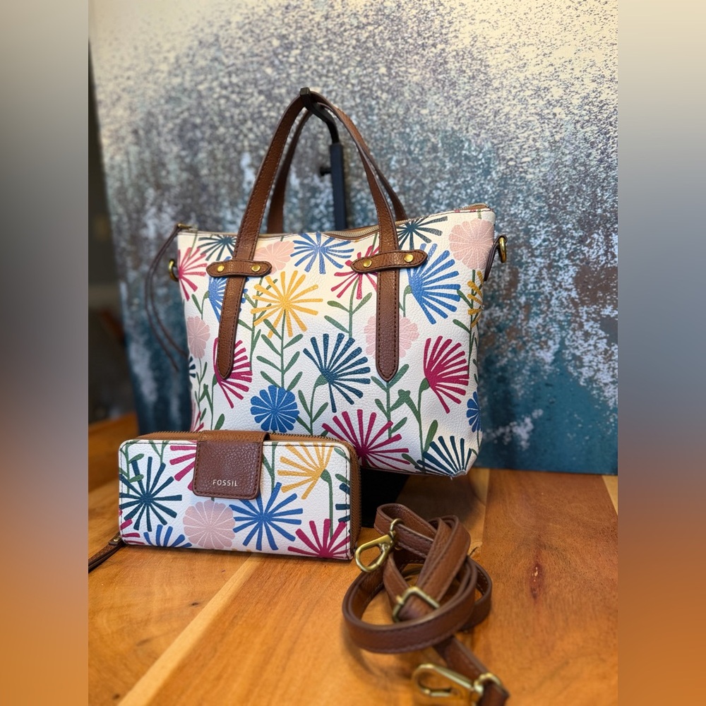 Fossil Cottagecore aesthetic Coated Canvas Felicity Satchel & Madison Zip Clutch
